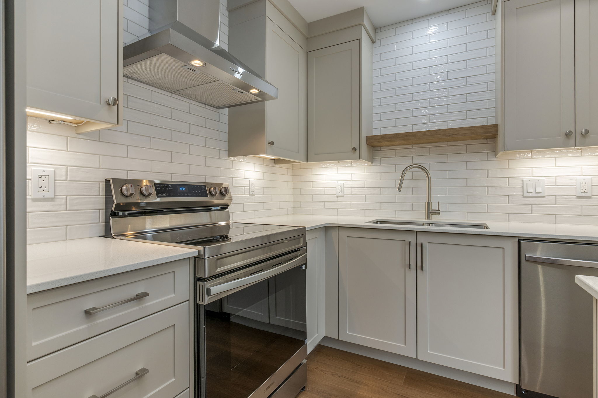 Sophies Cres Townhomes — photo 5 of 12